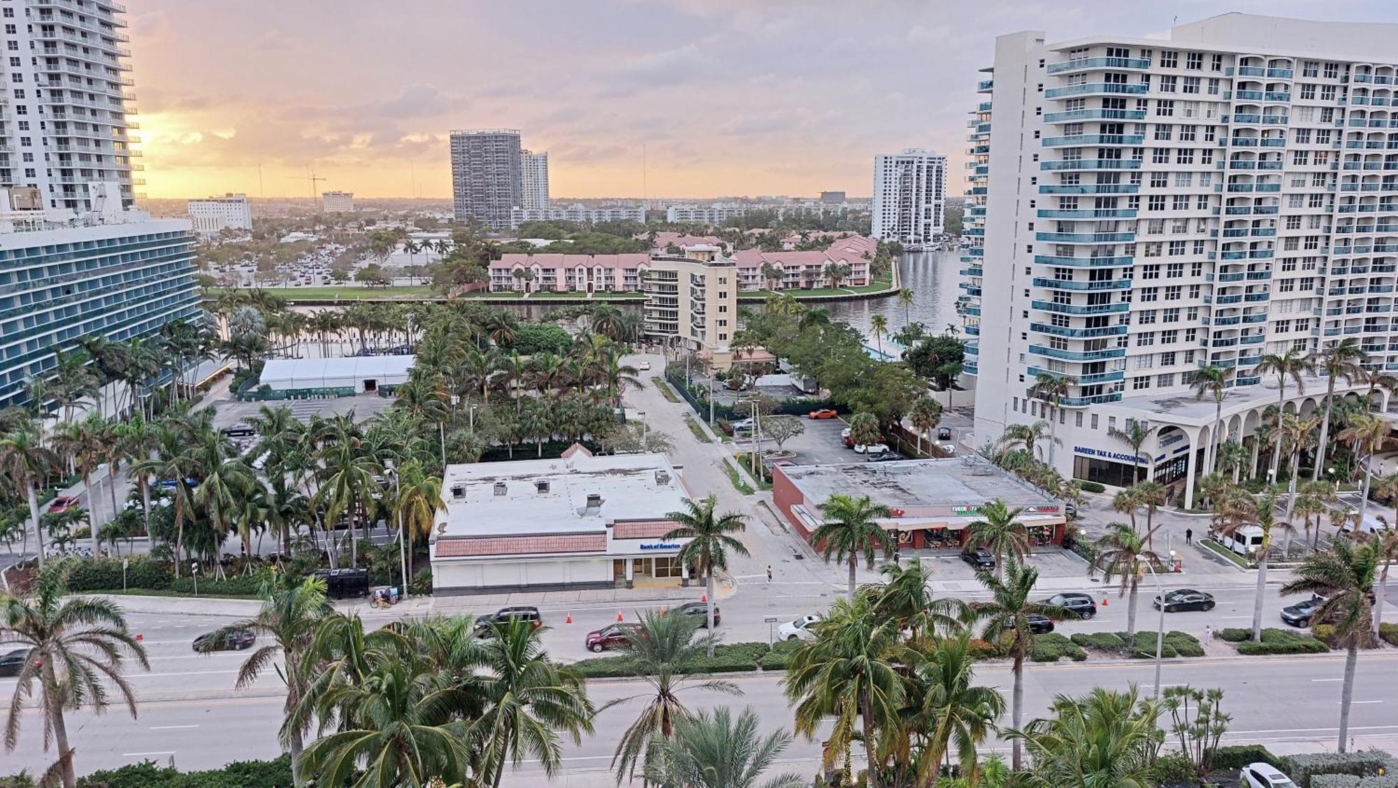 The Tides Apartments On The Beach Голливуд Экстерьер фото