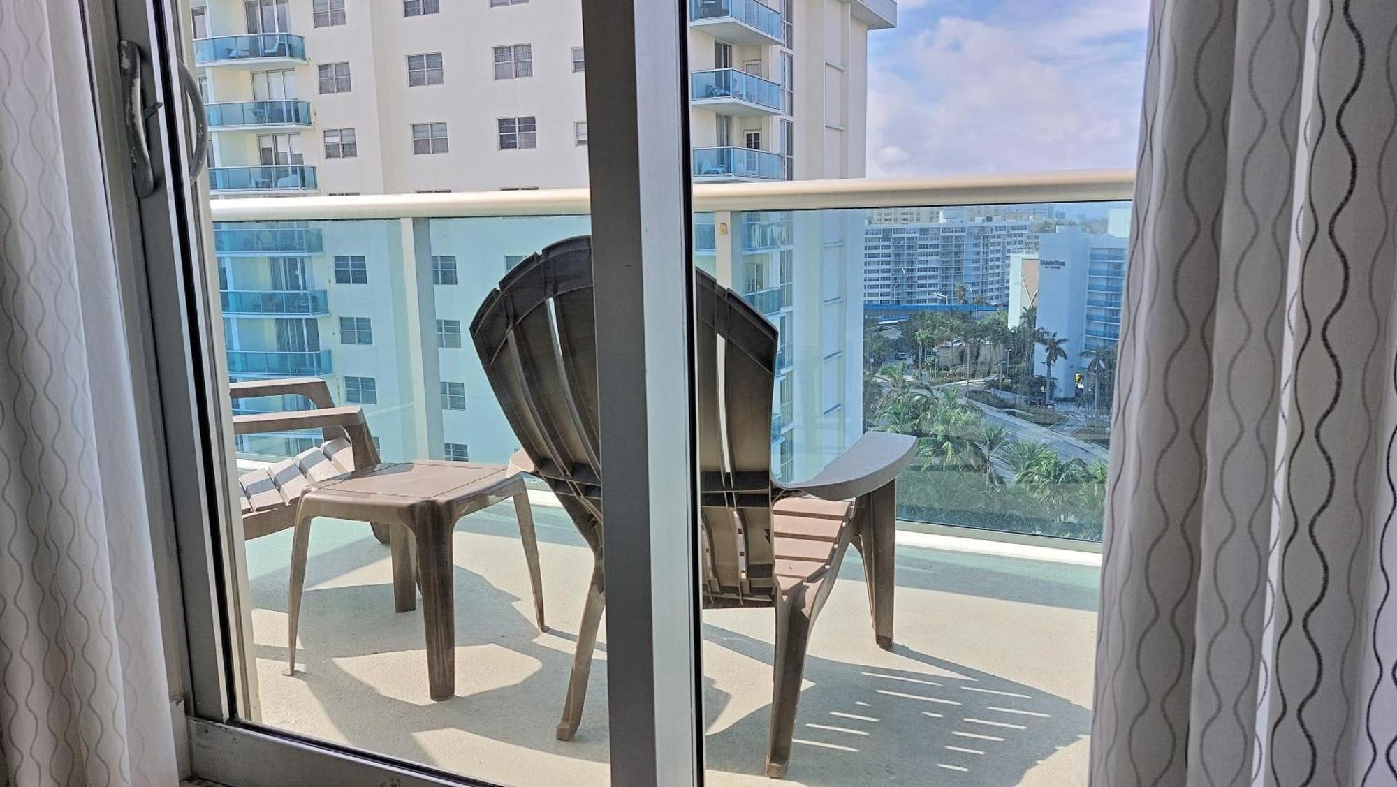 The Tides Apartments On The Beach Голливуд Экстерьер фото