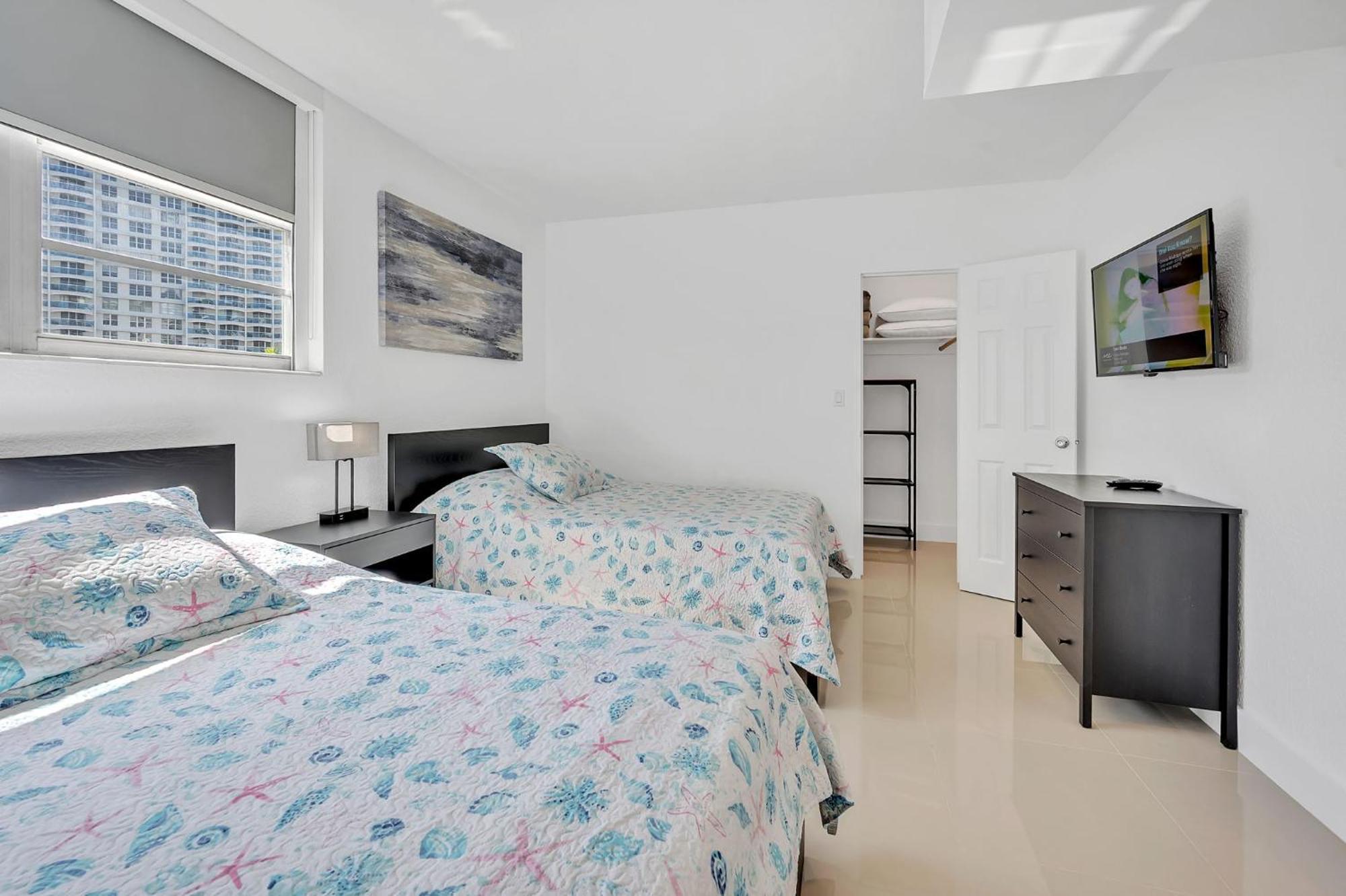 The Tides Apartments On The Beach Голливуд Экстерьер фото