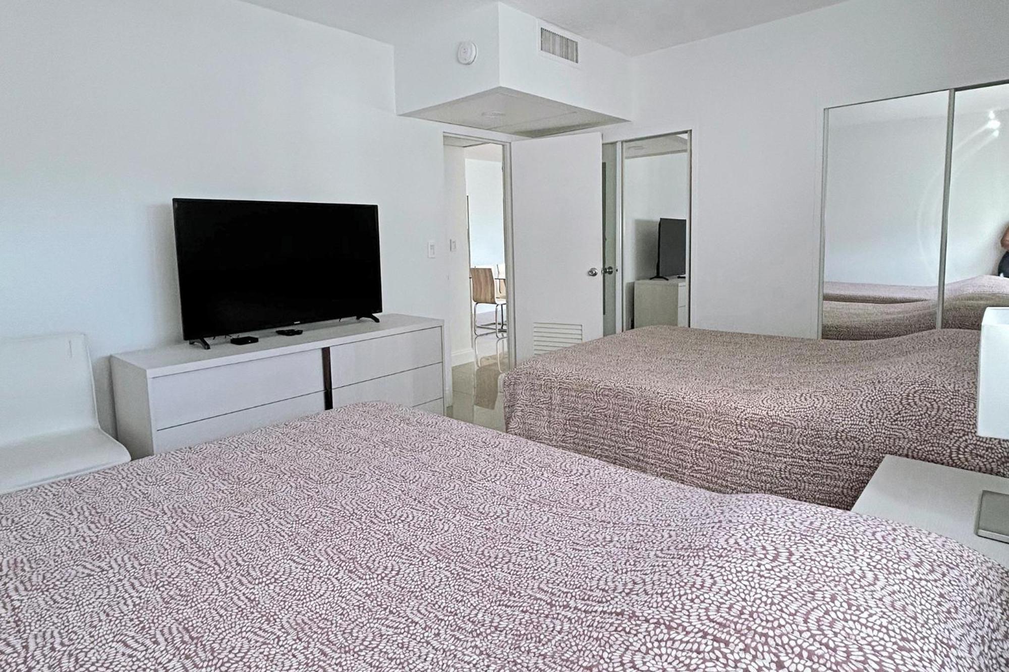 The Tides Apartments On The Beach Голливуд Экстерьер фото